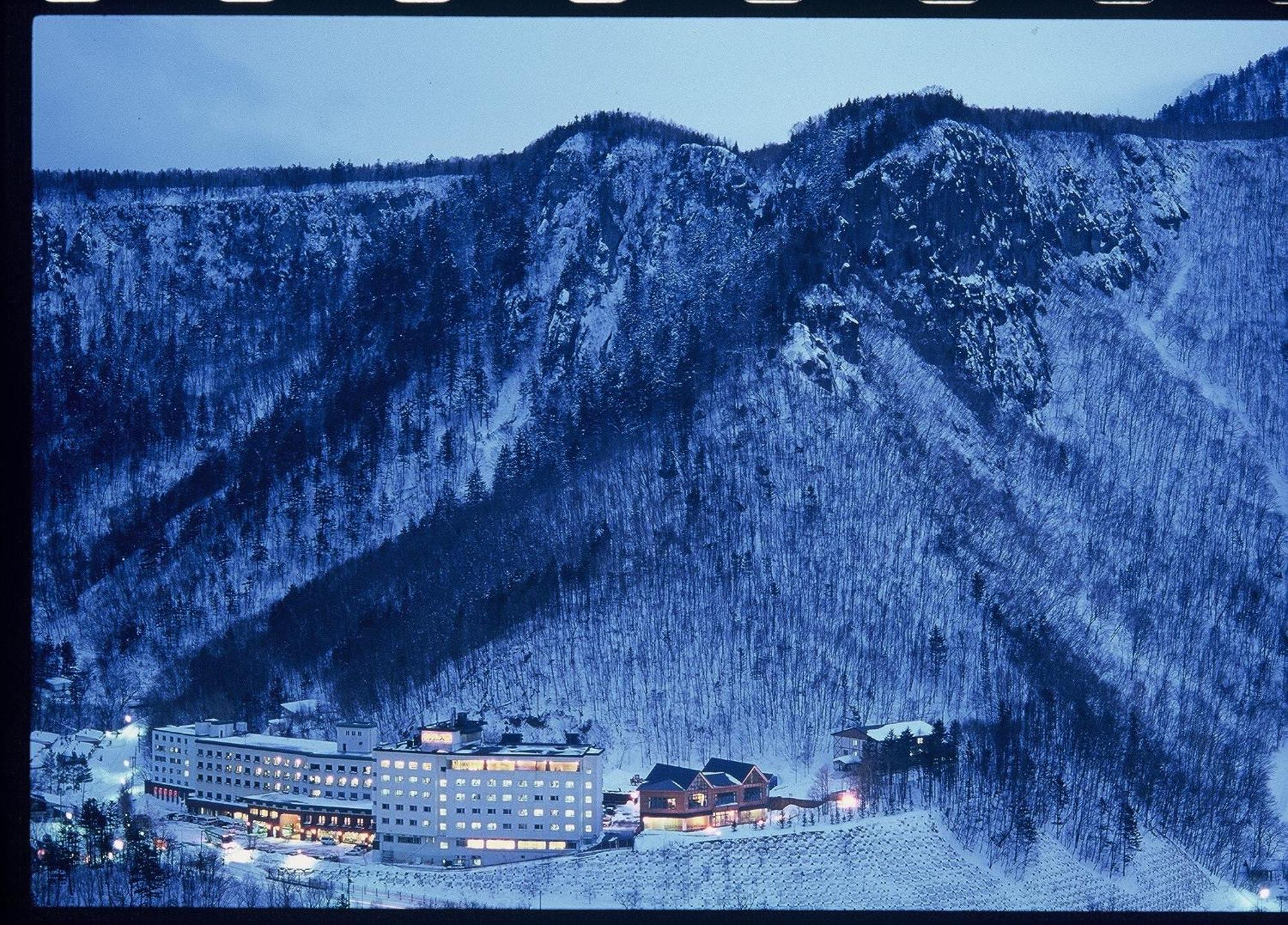 Hotel Taisetsu Onsen&Canyon Resort Kamikawa  Exteriör bild